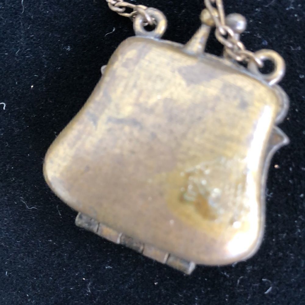 Enamel purse locket - Picture 4 of 7